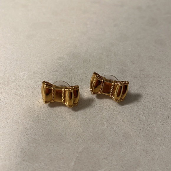 Kate Spade gold bow earrings - Picture 2 of 4